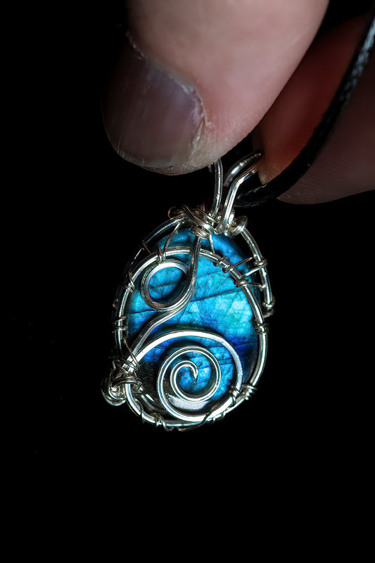 Labradorite in Silver Lotus Wire Wrap