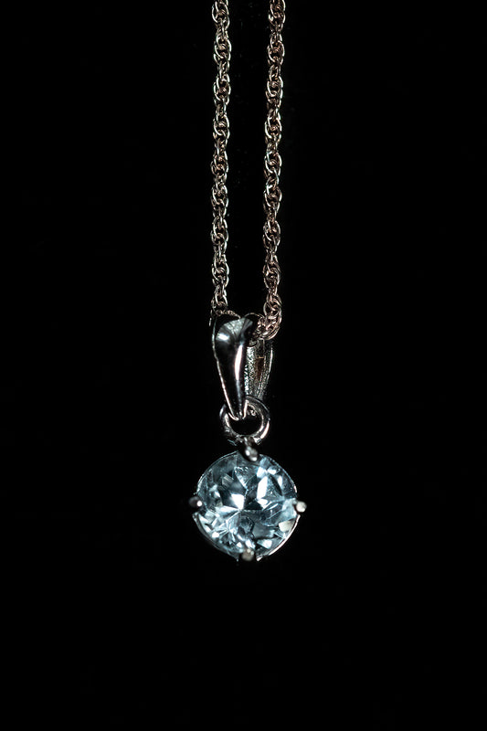 Faceted Blue Topaz Gemstone set in .925 Sterling Silver with Chain