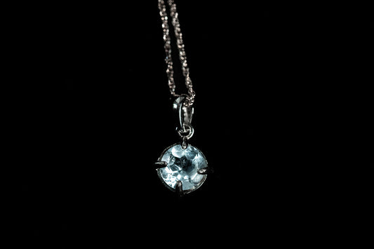 Faceted Aquamarine Gemstone set in .925 Sterling Silver with Chain