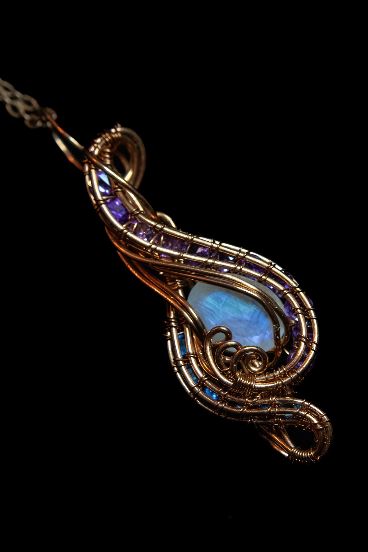 Blue Flash Faceted Moonstone with Apatite and Amethyst Facets in Fine Copper