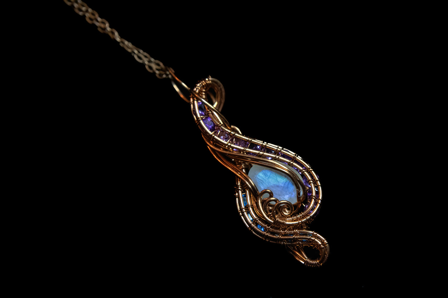 Blue Flash Faceted Moonstone with Apatite and Amethyst Facets in Fine Copper
