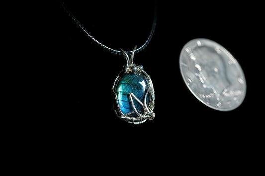 Labradorite in Silver Lotus Wire Wrap