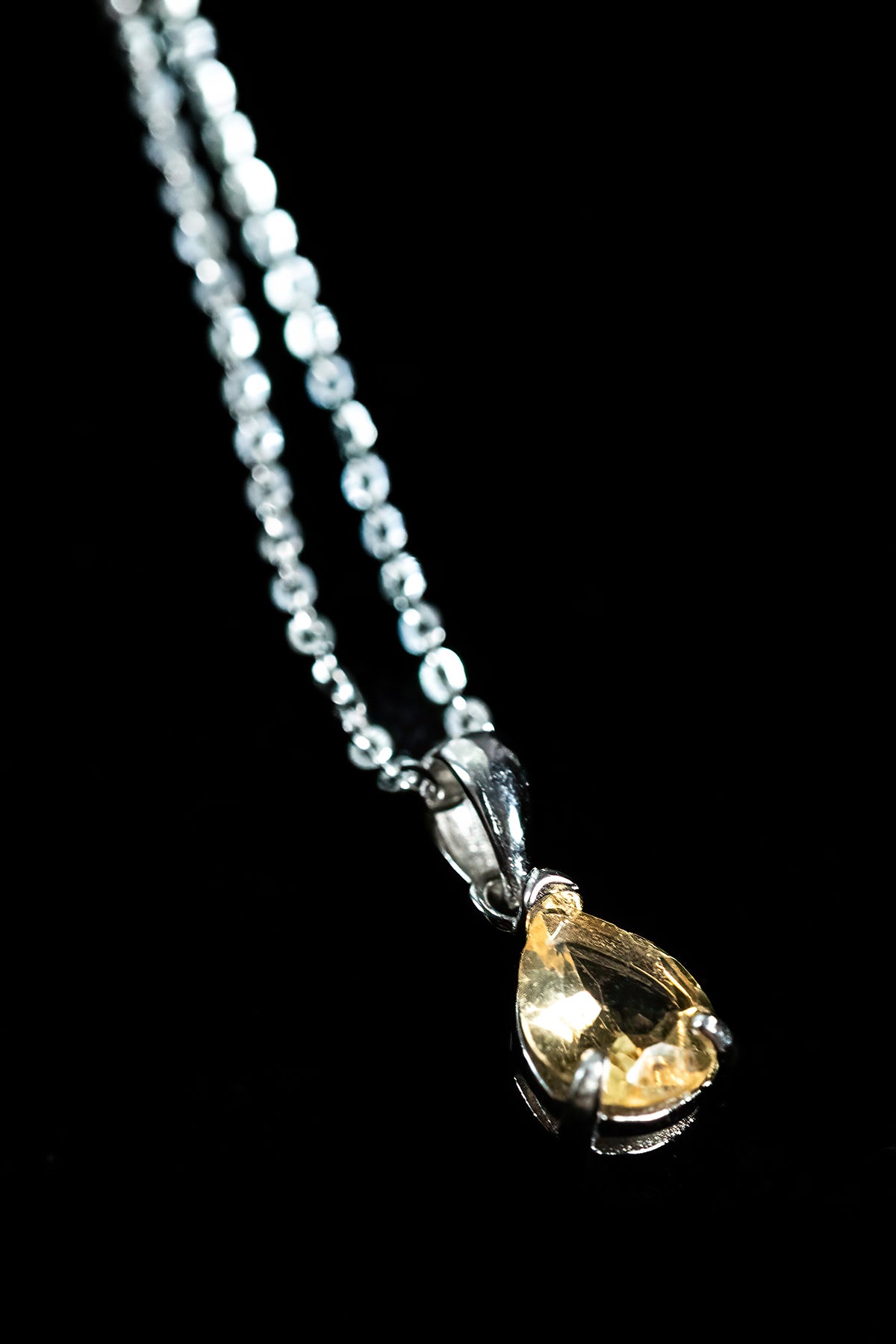 Pear Shape Golden Citrine Gemstone in Sterling Silver Setting with Silver Chain