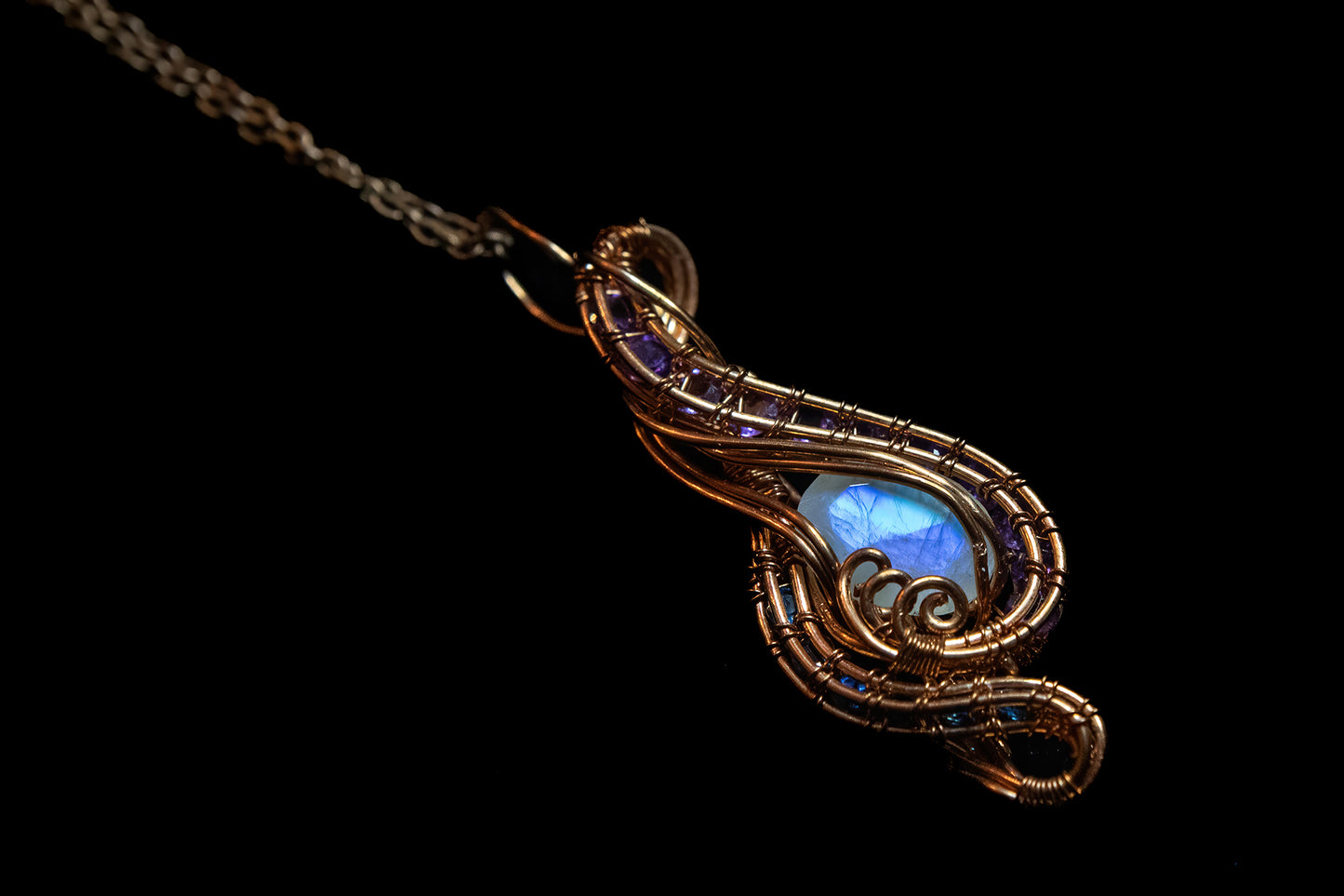 Blue Flash Faceted Moonstone with Apatite and Amethyst Facets in Fine Copper