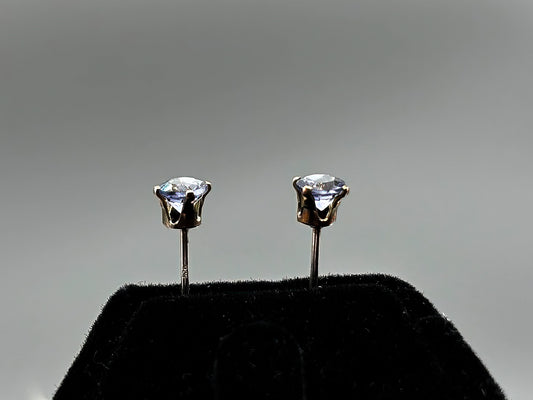 4mm Iolite .4tcw in sterling silver posts